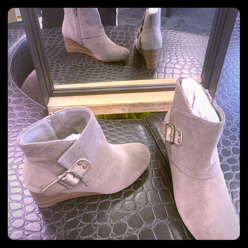 Blowfish Baldwin smoke rocky oak color